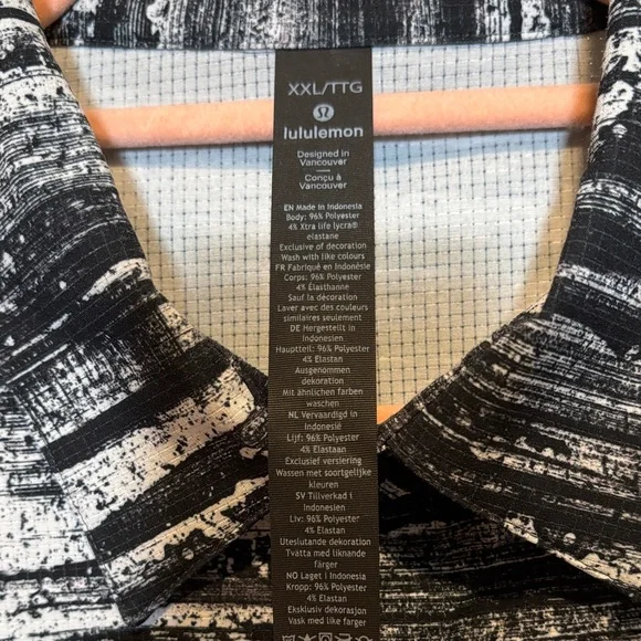 lululemon athletica Black and White Patterned Men's Shirt - Picture 2 of 7